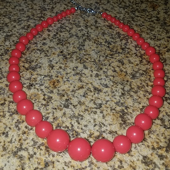 Authentic 1950's Orange Graduating Pearl Bead Necklace w Lobster Claw Closure - Picture 2 of 8